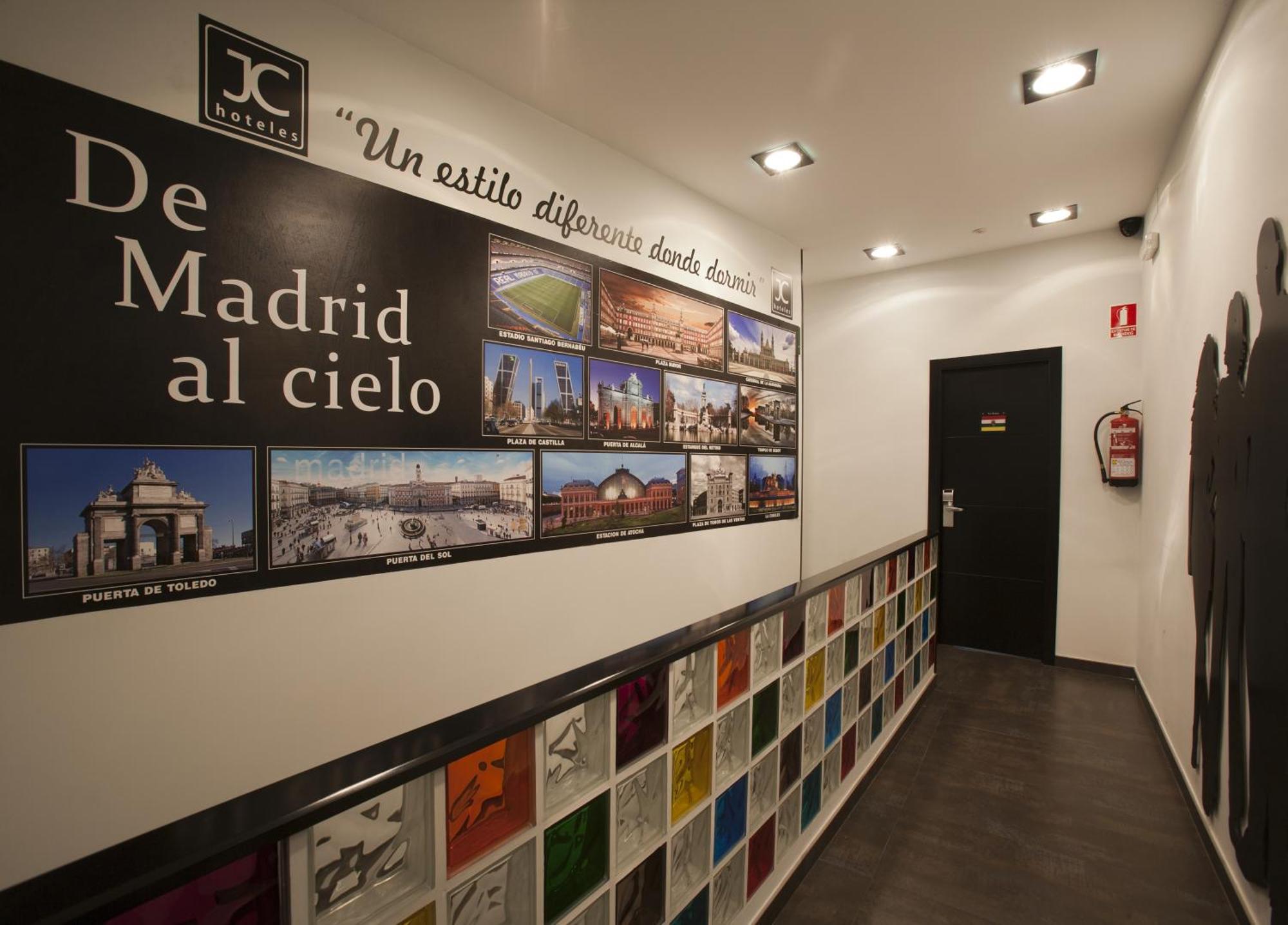Jc Rooms Santa Ana Madrid Eksteriør billede
